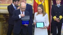 Montoro entrega en el Congreso el proyecto de Presupuestos Generales del Estado