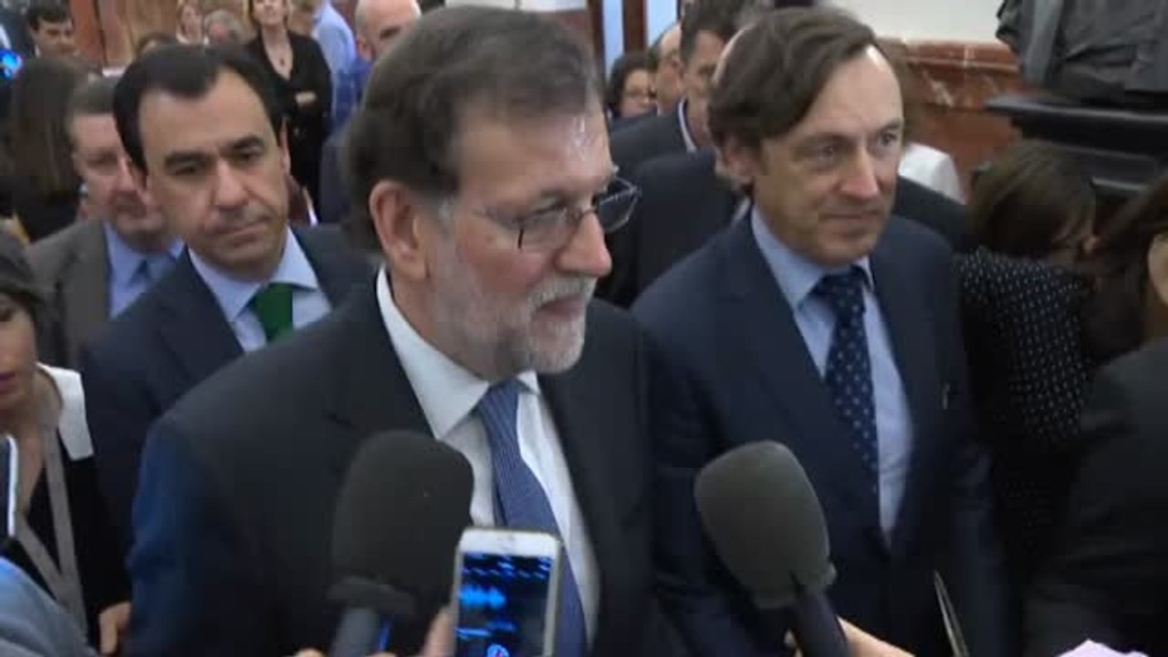 Rajoy pide a las partes "sentido común" para desbloquear el conflicto de los estibadores