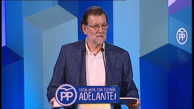 Rajoy: No se le puede pedir a la gente que se ponga de acuerdo para violar la ley