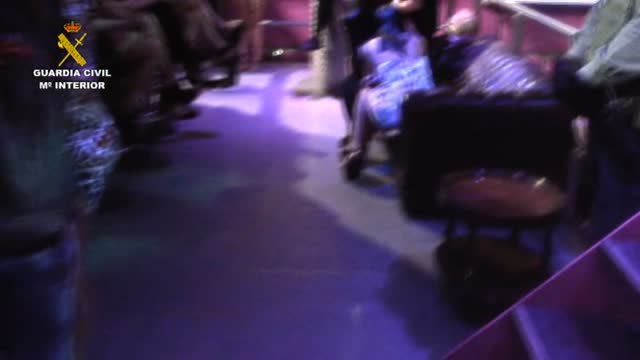 Liberada una niña de 14 años a la que obligaban a ejercer la prostitución en un club de alterne