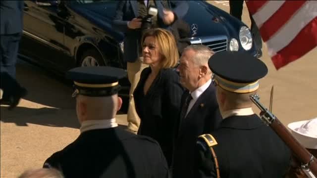 Cospedal negocia con Estados Unidos el aumento del presupuesto militar hasta el 2% del PIB antes de 2025