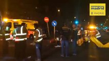 Un motorista en estado crítico tras chocar contra una señal de tráfico en Madrid