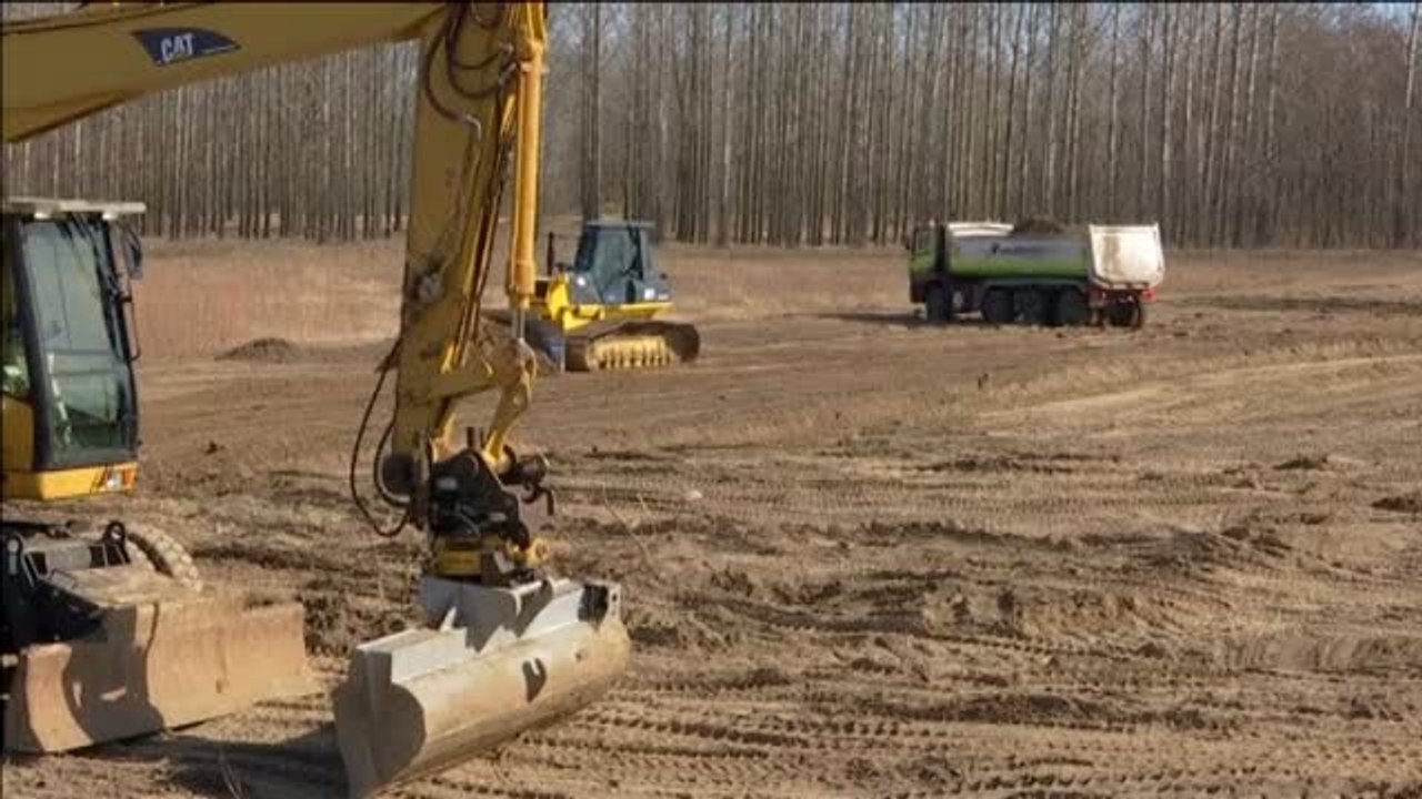Hungría empieza la construcción de una segunda valla fronteriza para detener el flujo migratorio