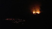 Regresan a sus casas los vecinos de Villar de Otero (León) tras un gran incendio