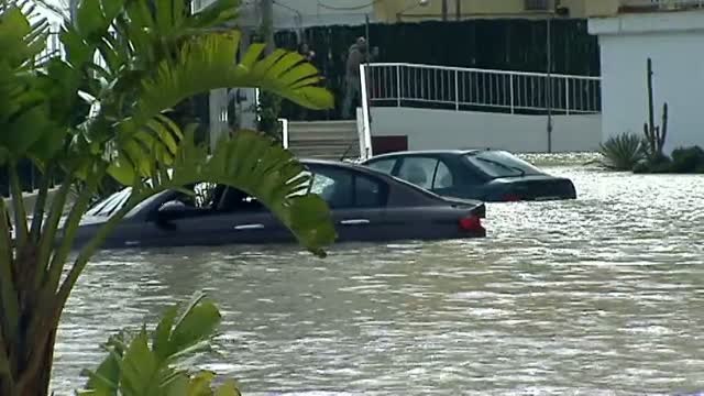 Alicante se recupera de la tromba de agua