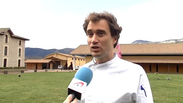 Un programa de viajes chino visita una bodega en Navarra