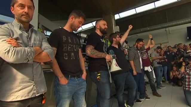 Urban anima a los estibadores del puerto de Barcelona a mantenerse firmes en sus reivindicaciones