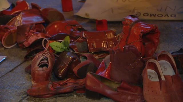 Multitudinaria concentración contra la violencia machista