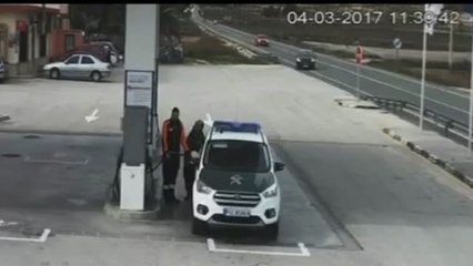 Download Video: Una imprudencia al volante termina casi en tragedia en una gasolinera