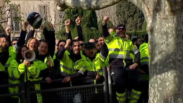 Los estibadores desconvocan los dos primeros días de huelga previstos: el lunes y el miércoles próximos