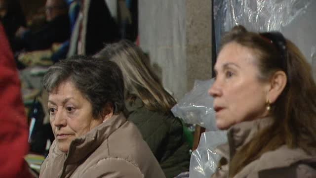 Cientos de feligreses hacen cola para el besapié del Jesús de Medinaceli