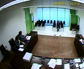 06.10 -- 06.50 "Es decir, yo hace años que llevo escolta" (...) "...se enviaría al partido para ser cobrado"