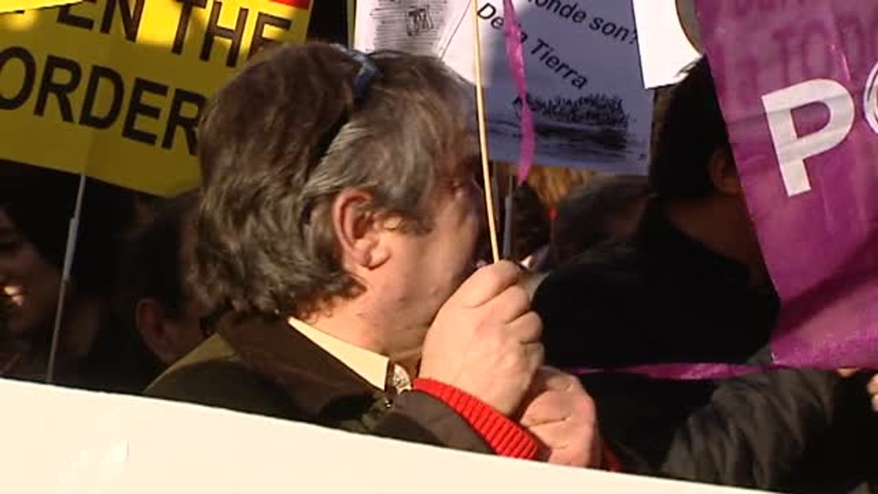 Treinta ciudades españolas protestan por los refugiados