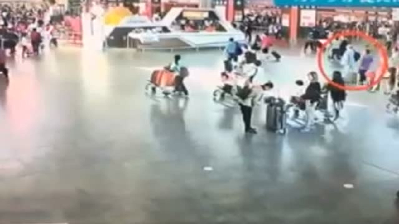 El hermanastro de Kim Jong Un fue envenenado en público sin que nadie se diera cuenta