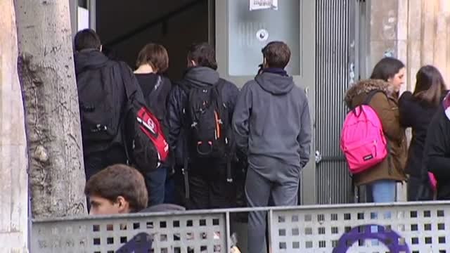 Los alumnos de un instituto solicitan habitaciones mixtas en el viaje de fin de curso