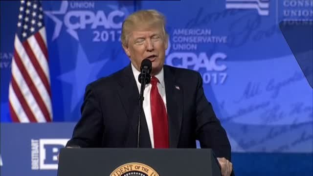 Trump sigue con su cruzada contra los medios
