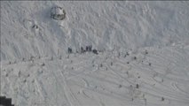 Los Servicios de emergencia continúan buscando cuatro de los ocho esquiadores sepultados por un alud en los Alpes