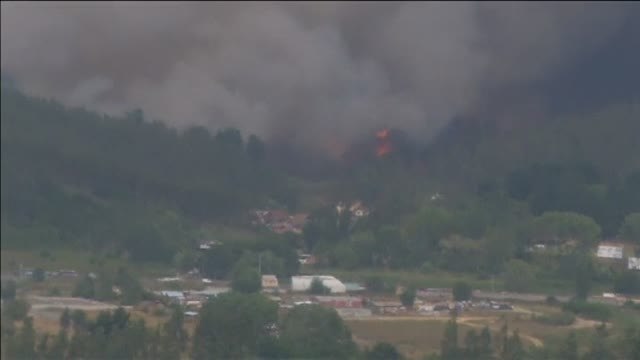 Chile pide ayuda internacional para frenar la peor ola de incendios forestales de su historia