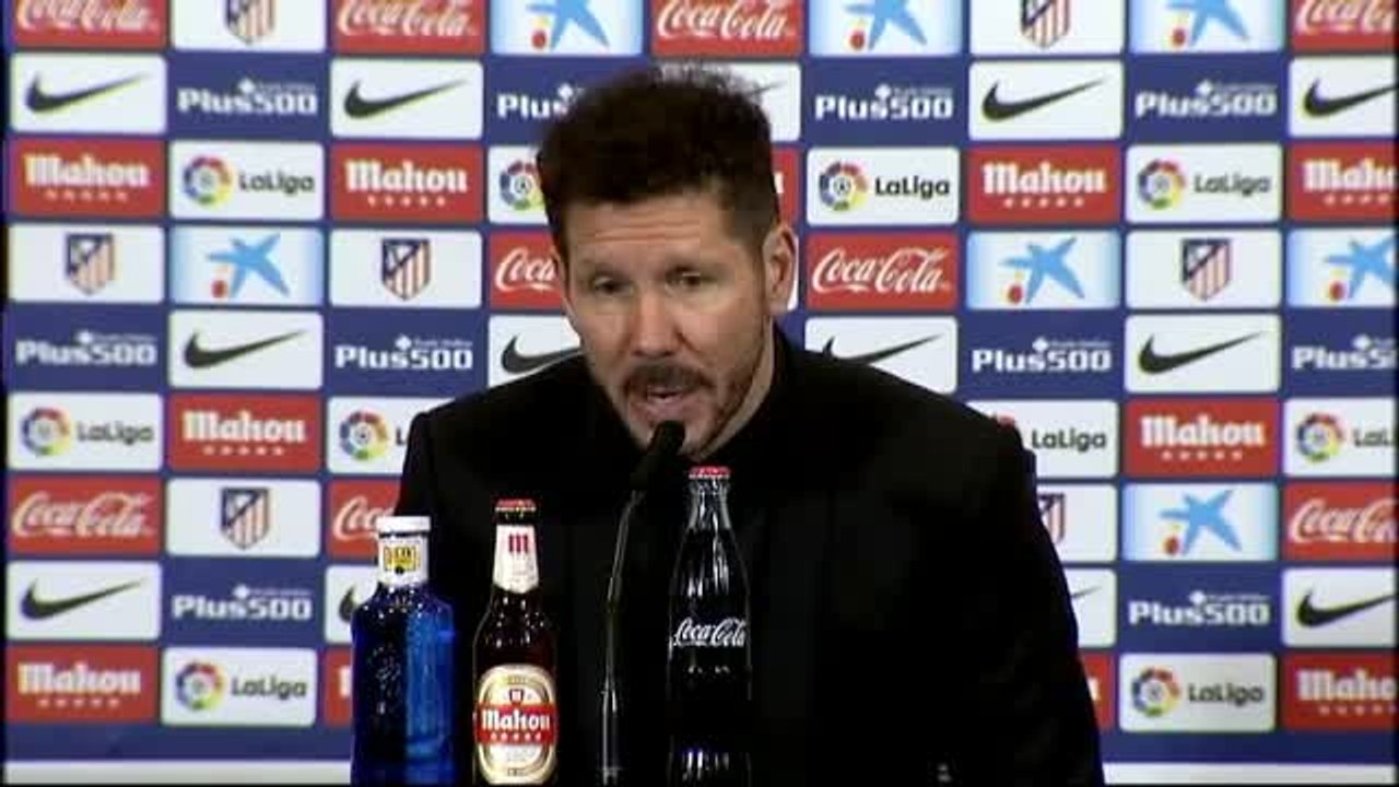 Simeone: "Entre la tranquilidad de los futbolistas y el empuje del público, el Calderón se llevó un final emocionante"