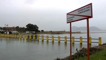 Rompen la barrera del río Guadarranque a los tres meses de construirla