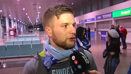 Aplausos para recibir al Celta tras su derrota en semifinales de Copa