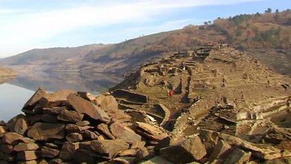 Sale a la luz el Castro Candaz, un tesoro de piedra que emerge del rio Miño