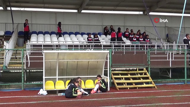 Okul sporları futbol yıldızları grup müsabakaları başladı