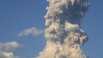 El volcán Colima ruge otra vez