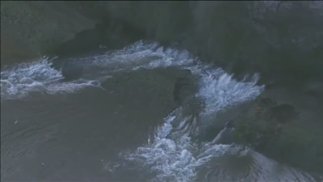 El temporal obliga a evacuar a cientos de personas en la costa oeste de Estados Unidos