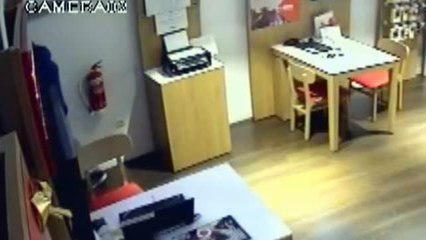 En busca y captura una banda que asalta tiendas de telefonía en la provincia de Cáceres