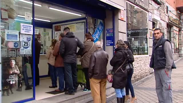Colas para El Niño en la administración que vendió el Gordo de Navidad