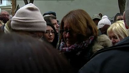 Concentración en Blanes para apoyar a la familia de la niña fallecida