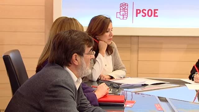 Fernández consultará a los barones del PSOE antes de fijar una fecha para el Congreso socialista