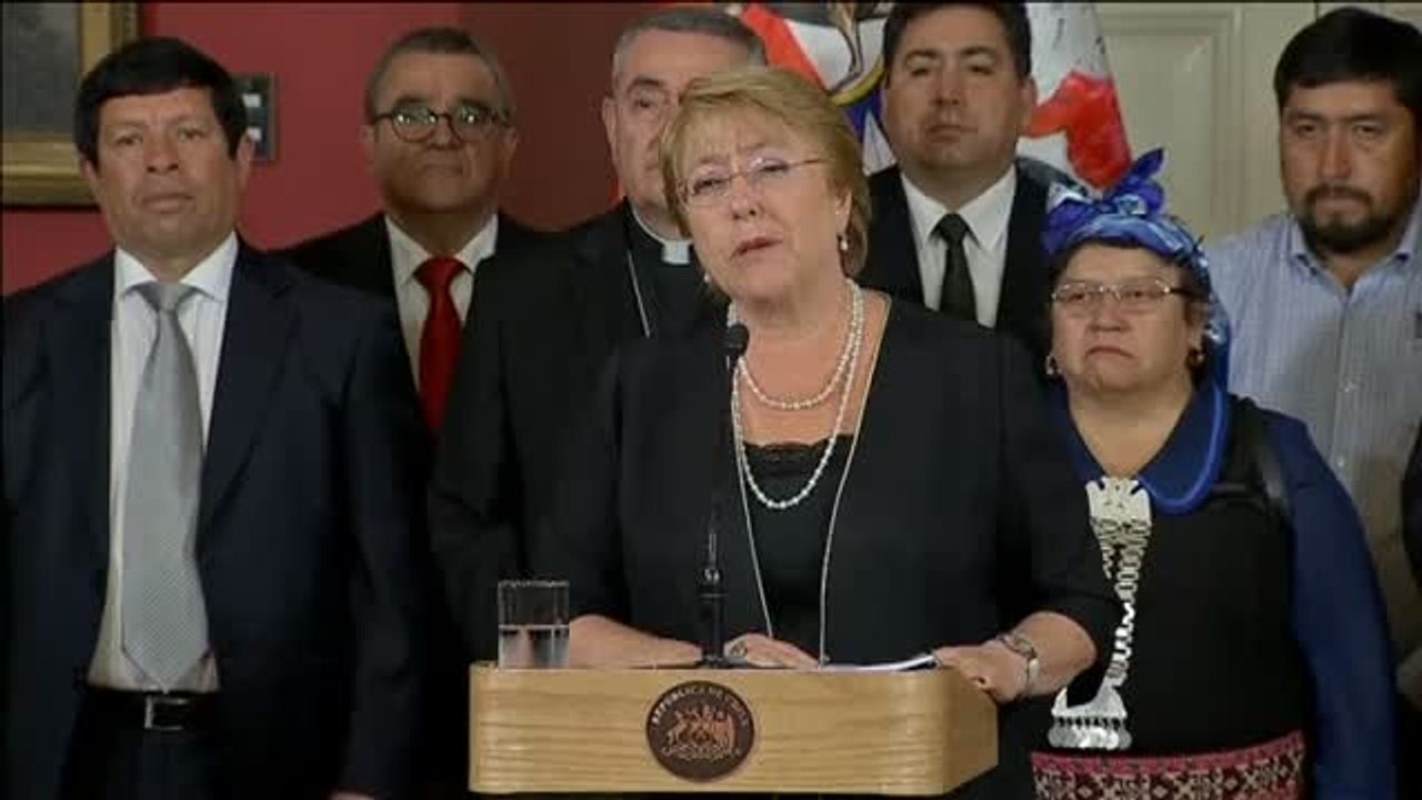 Chile lucha contra el fuego que ha arrasado ya más de 190.000 hectáreas en siete regiones