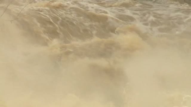 Pamplona eleva el nivel de alerta ante posibles inundaciones por la crecida del río Arga