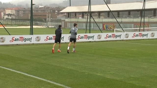 Yeray vuelve a pisar el césped de Lezama