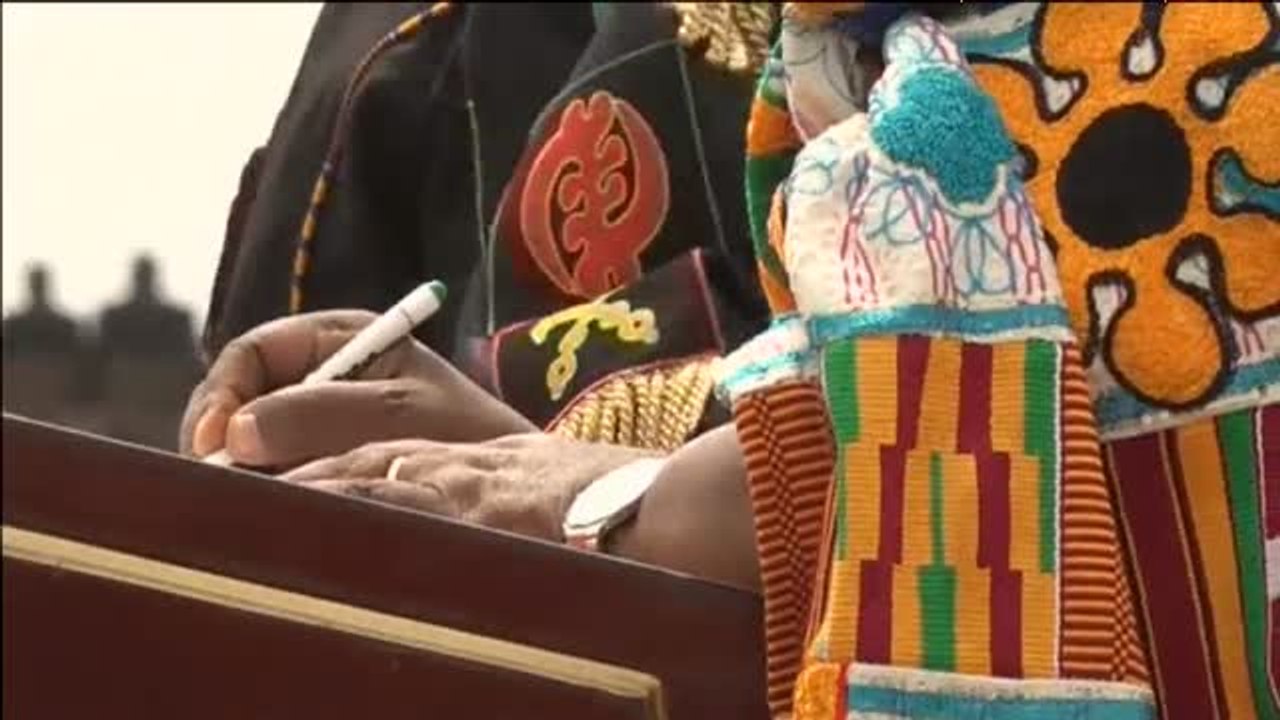 Nana Akufo-Addo jura su cargo como presidente de Ghana