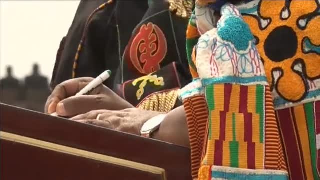 Nana Akufo-Addo jura su cargo como presidente de Ghana