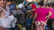 Sin agua, venezolanos protestan en medio de apagones