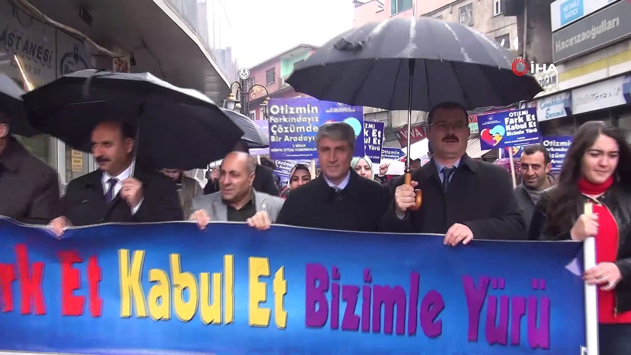 Bitlis’te otizm farkındalık yürüyüşü