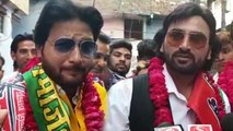 आगरा: मिमिक्री कर 'सैफ अली खान' और 'रितेश देशमुख' ने मांगे गठबंधन प्रत्याशी मनोज सोनी के लिए वोट