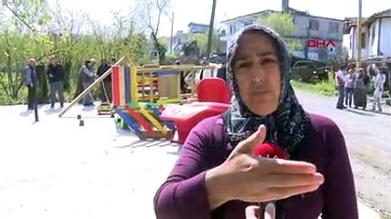 Seçimi kaybeden muhtar çocuk parkını "testereyle" söktü