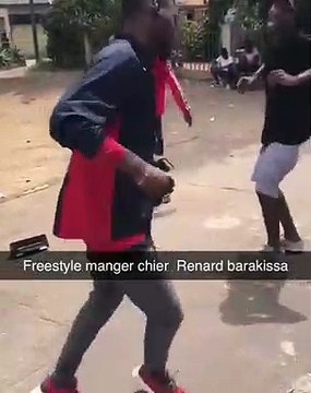Voici la nouvelle danse de Renard barakissa qui enflamme la Toile !