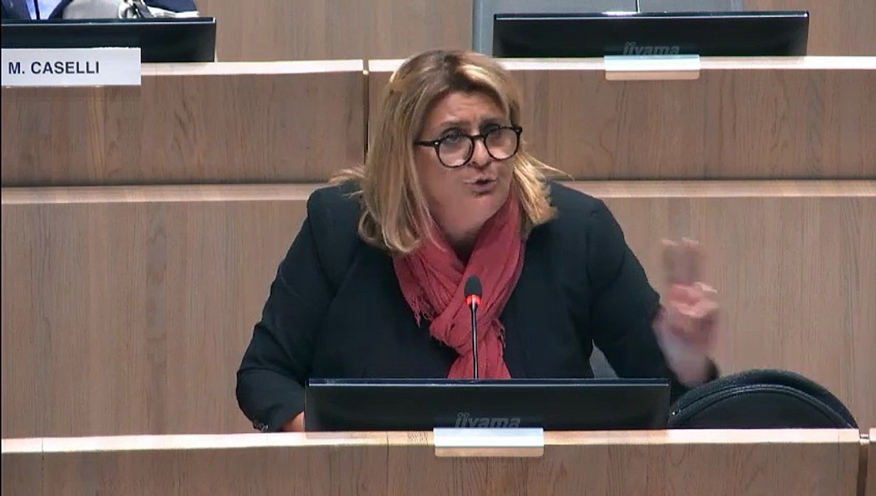 Florence MASSE revient sur le manque de piscines à Marseille