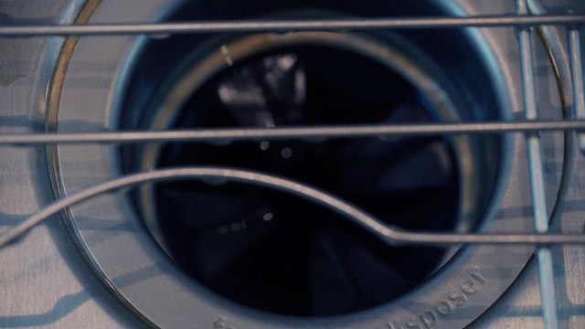 4 Easy Ways to Fix a Smelly Garbage Disposal