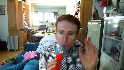 Wiwi égratigne "so amazing" de Janet Kay