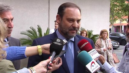 Ábalos recrimina a Ciudadanos que no le preocupe el transfuguismo político