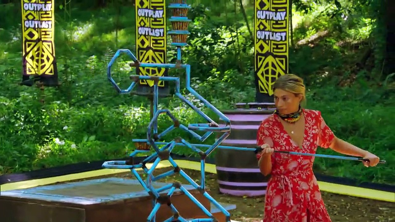 Australian Survivor: Champions vs. Contenders - Immunity Challenge: Operation Balance Build