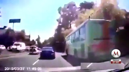 Hombre se lanza de cajuela para evitar secuestro