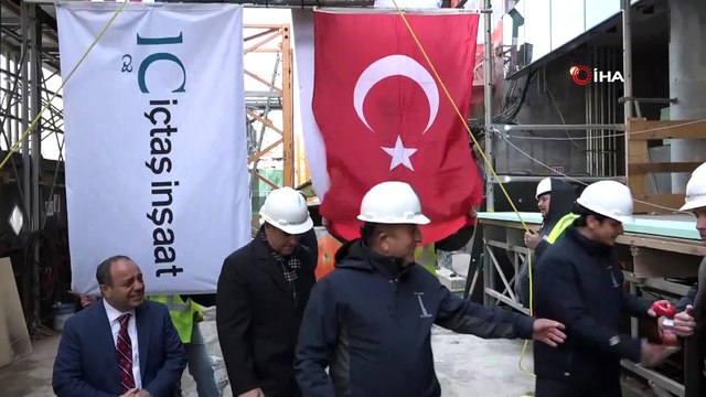 - Bakan Çavuşoğlu New York’ta Türkevi Binasını Ziyaret Etti- Dışişleri Bakanı Mevlüt Çavuşoğlu:- “Türkevi New York'ta Görülmesi Gereken Anıtsal Mimari Yapılar Arasına Girecektir”